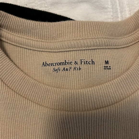 Abercrombie & Fitch Soft Rib Shrunken Tee EUC - Picture 2 of 11